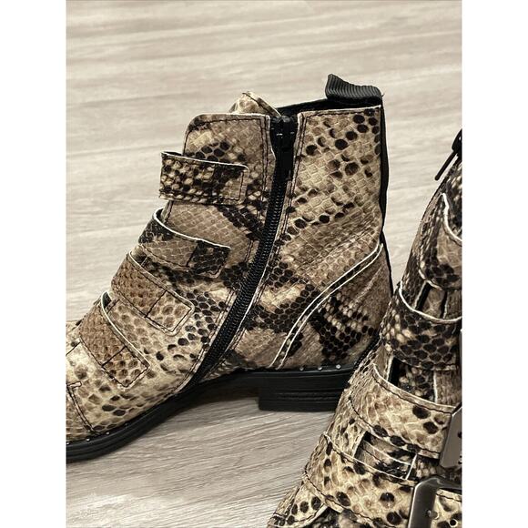 Ankle Boots Womens 9 Snake Print Comfort Statement Streetwear Casual - Picture 5 of 8